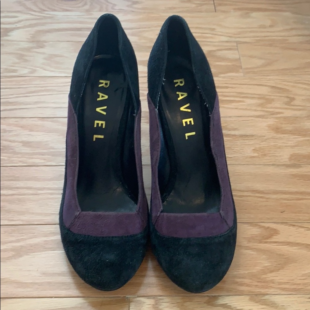 Gorgeous suede heels